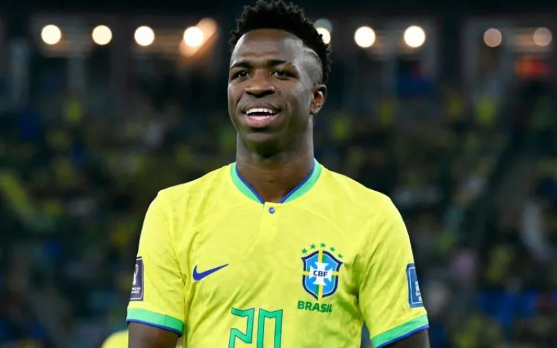 Com Rodrygo e Militão lesionados, confira a lista de Dorival Júnior para os confrontos com Venezuela e Uruguai.